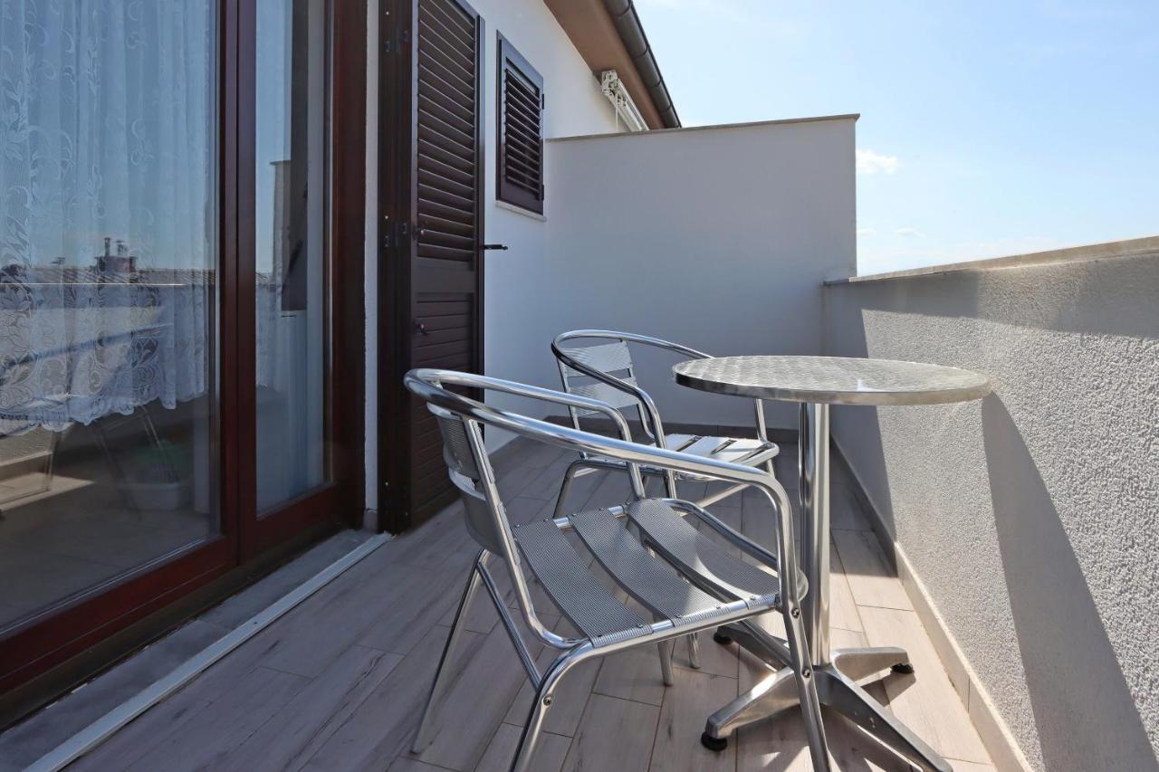 Apartments And Rooms With Parking Space Selce, Crikvenica - 2362 Exterior photo