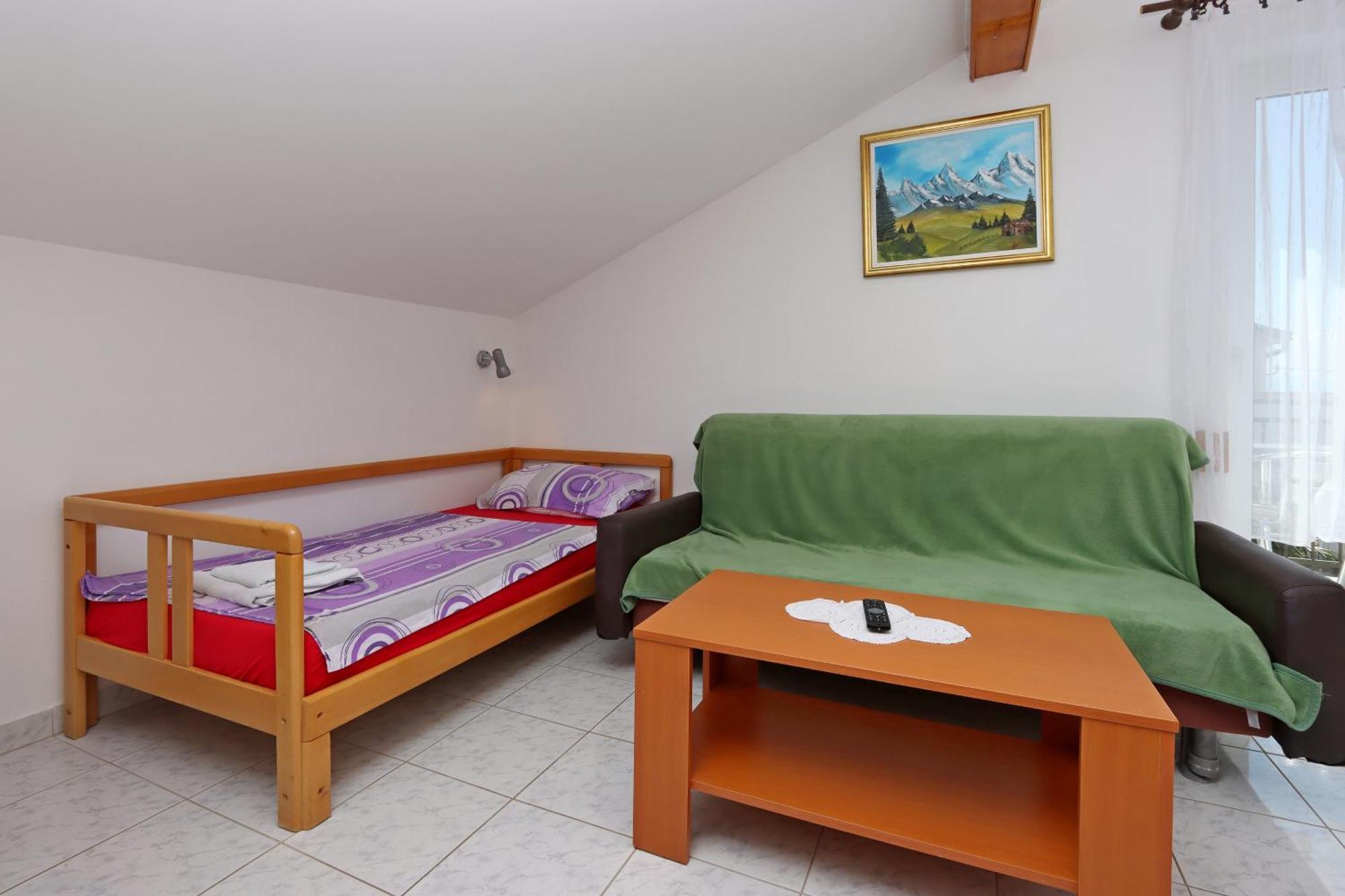 Apartments And Rooms With Parking Space Selce, Crikvenica - 2362 Room photo