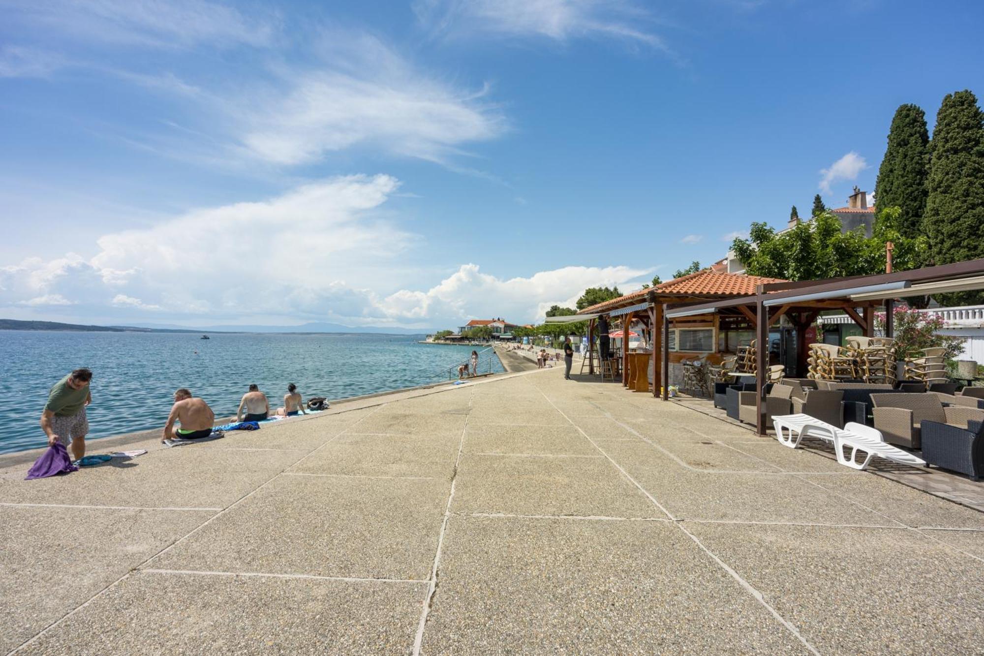Apartments And Rooms With Parking Space Selce, Crikvenica - 2362 Exterior photo