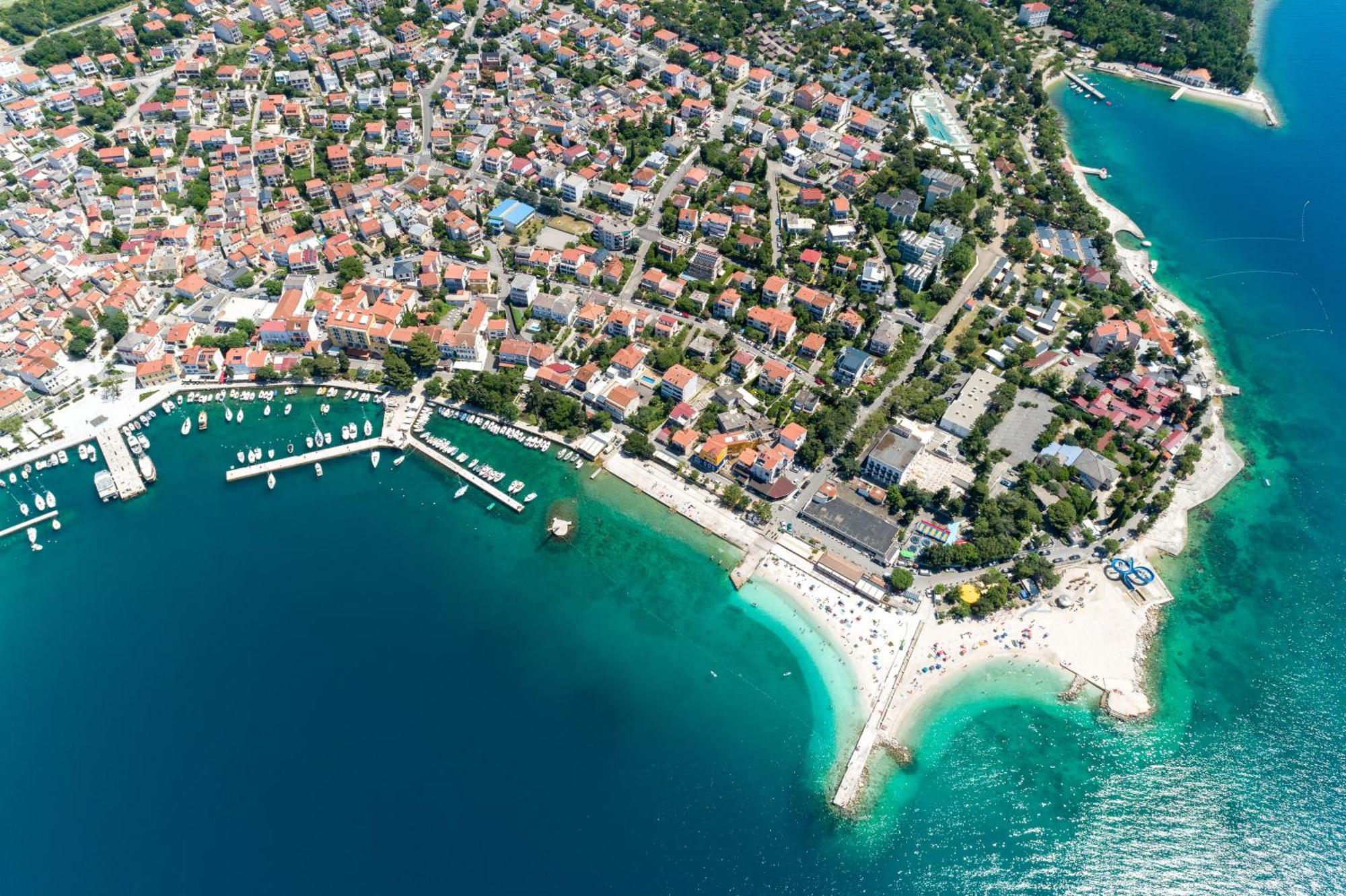 Apartments And Rooms With Parking Space Selce, Crikvenica - 2362 Exterior photo